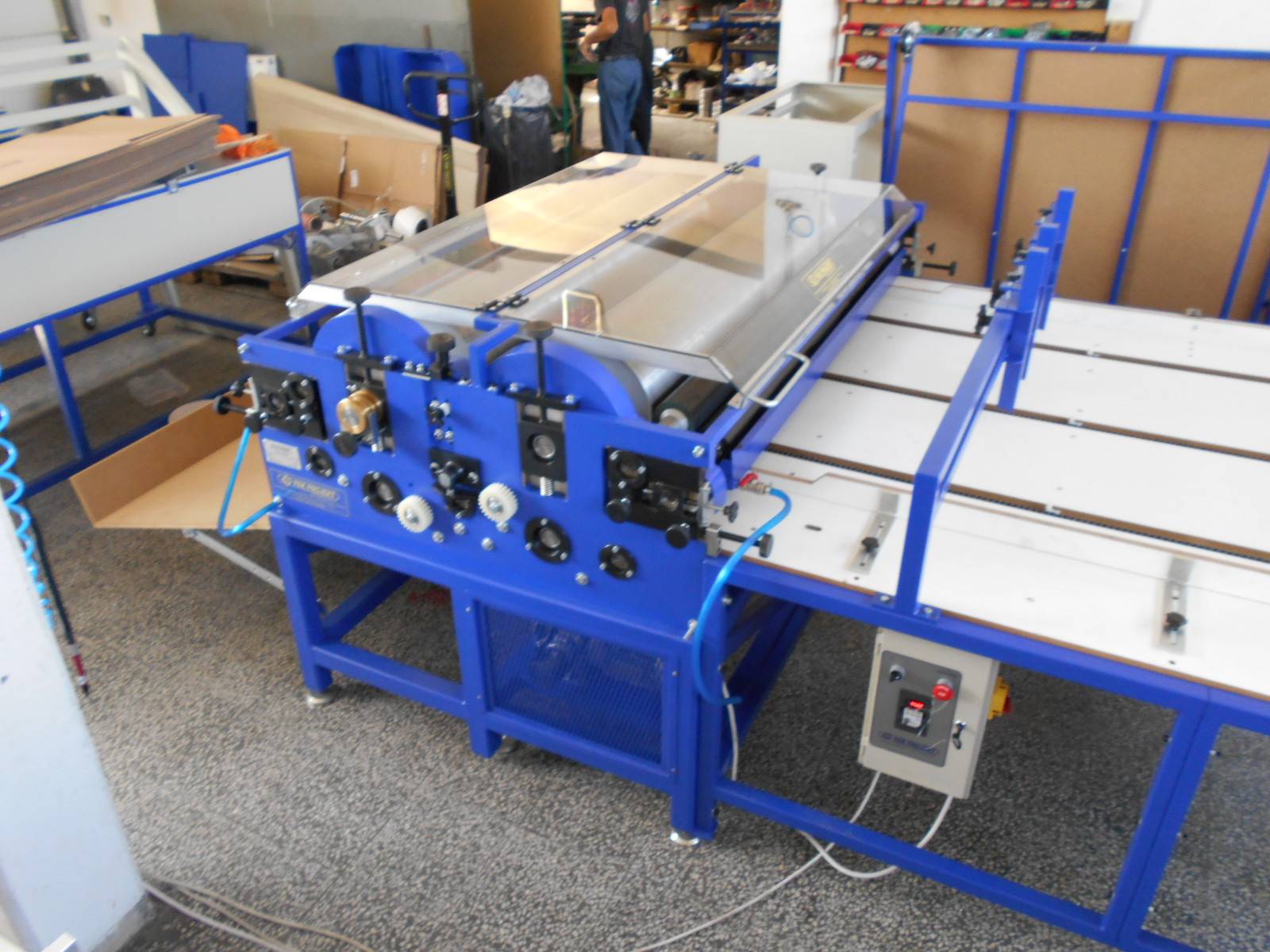 Masina semiautomata de tipar flexo